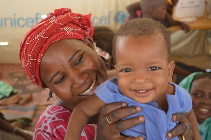Spenden Niger: Help behandelt Unterernährung bei Kindern