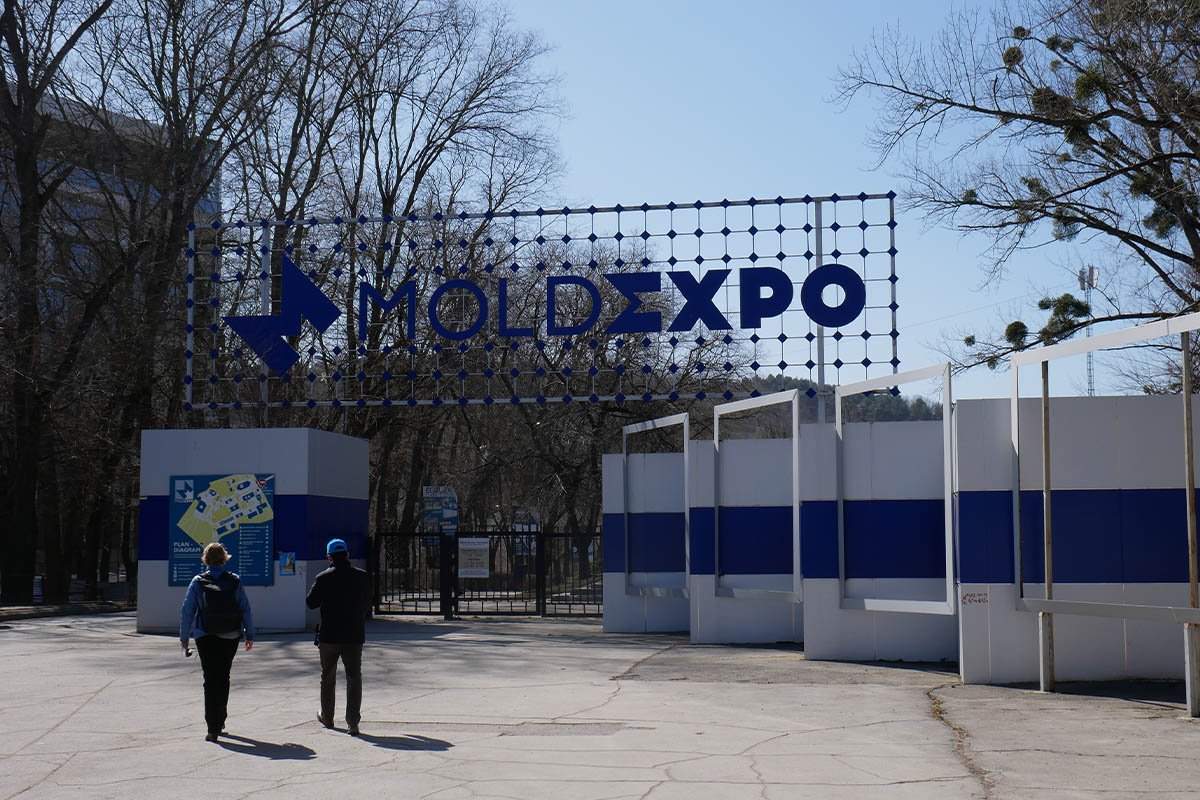 Flüchtlinge Moldawien: Notunterkunft in den Messehallen MoldExpo in Chisinau