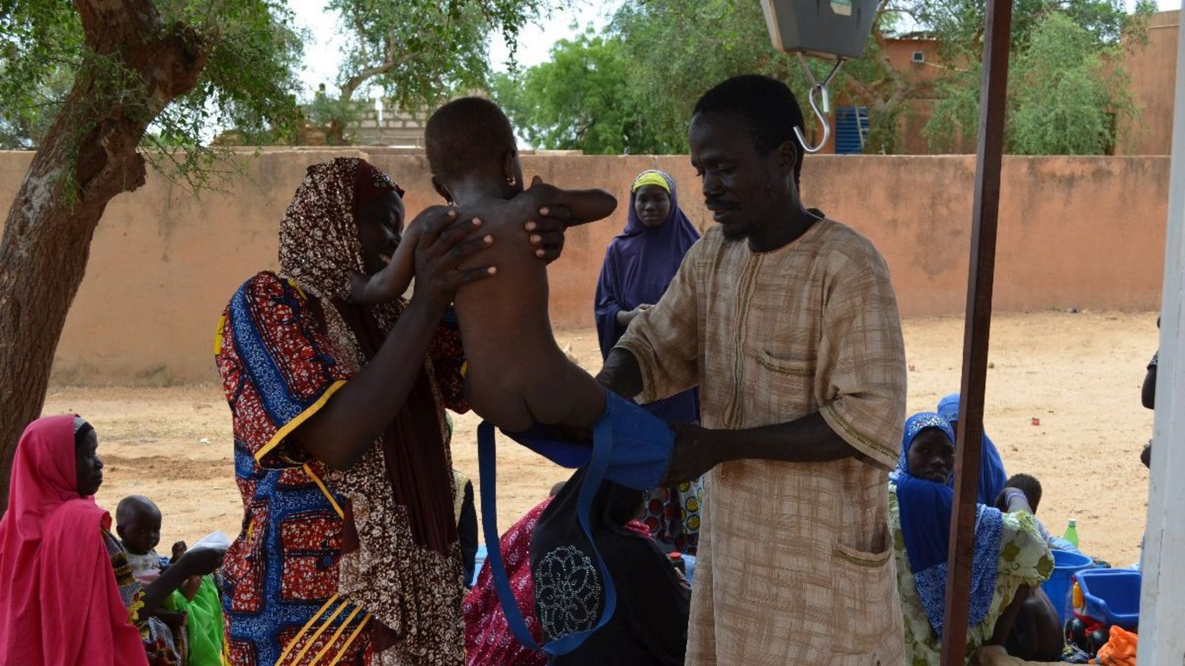 Im Niger wird Unterernährung bei Kindern präventiv behandelt