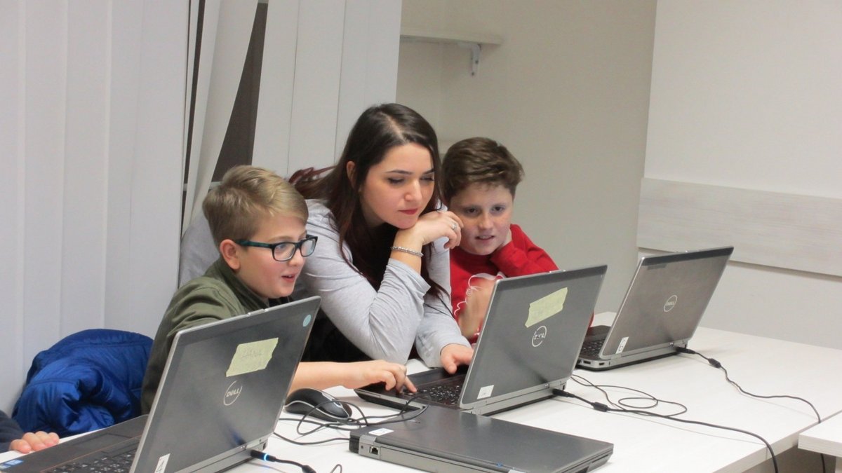 Computerkurse für Kinder im Kosovo