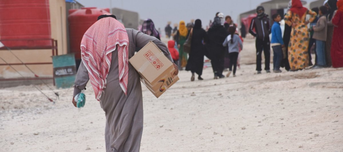 Humanitäre Hilfe in einem Flüchtlingslager in Syrien