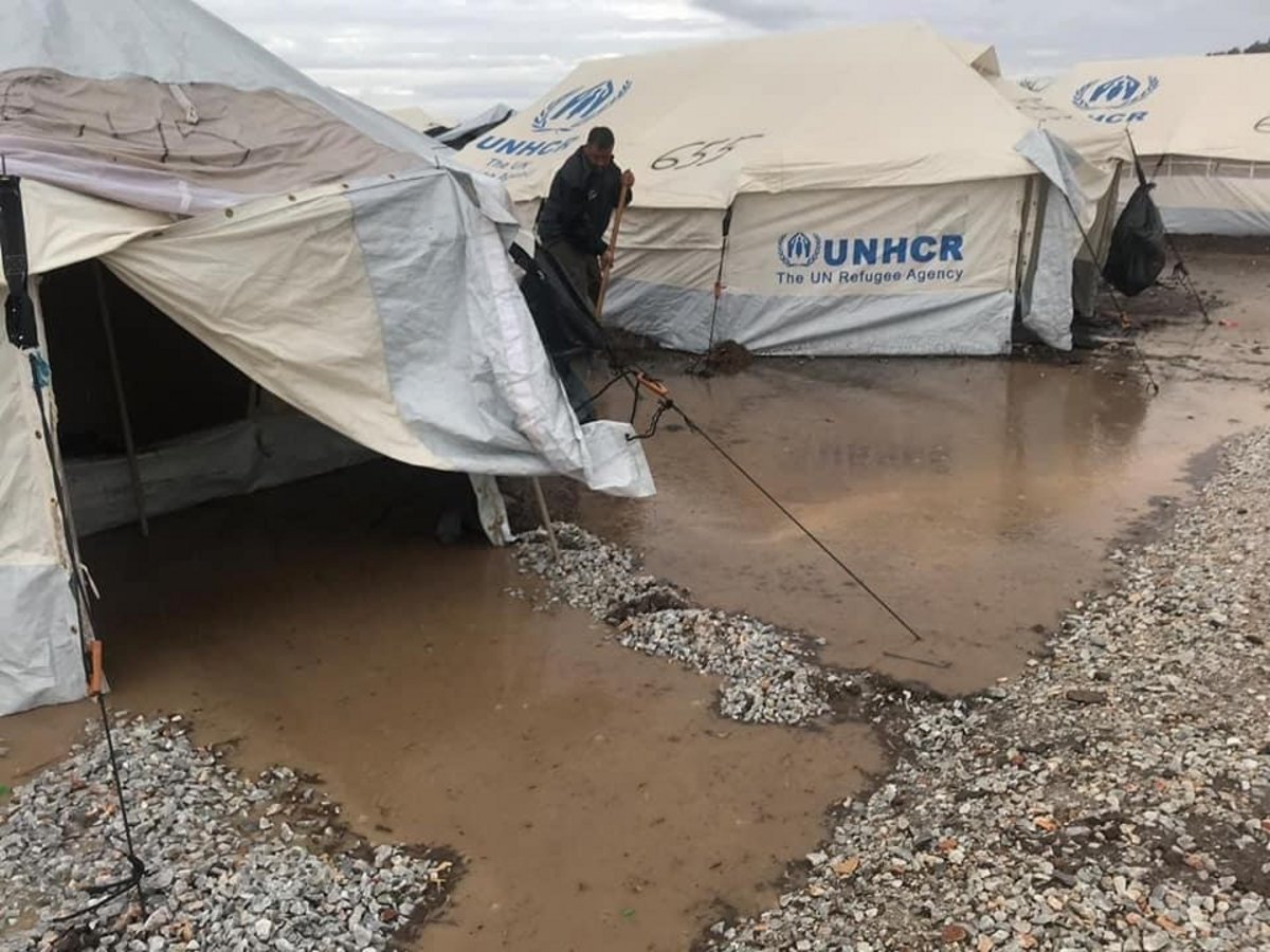 Spenden Moria: Regenfälle haben das neue Lager Kara Tepe überflutet
