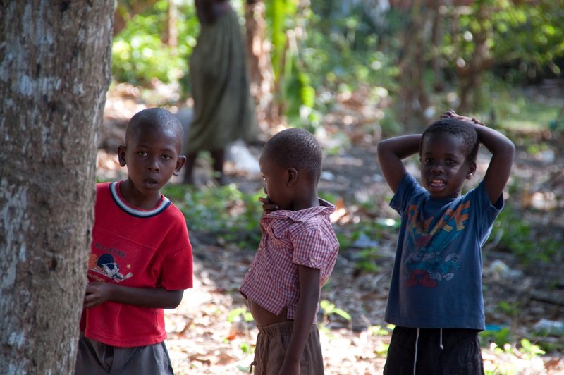 Drei Kinder auf Haiti
