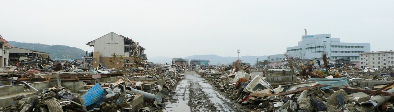 Zerstörung durch Tsunami in Japan