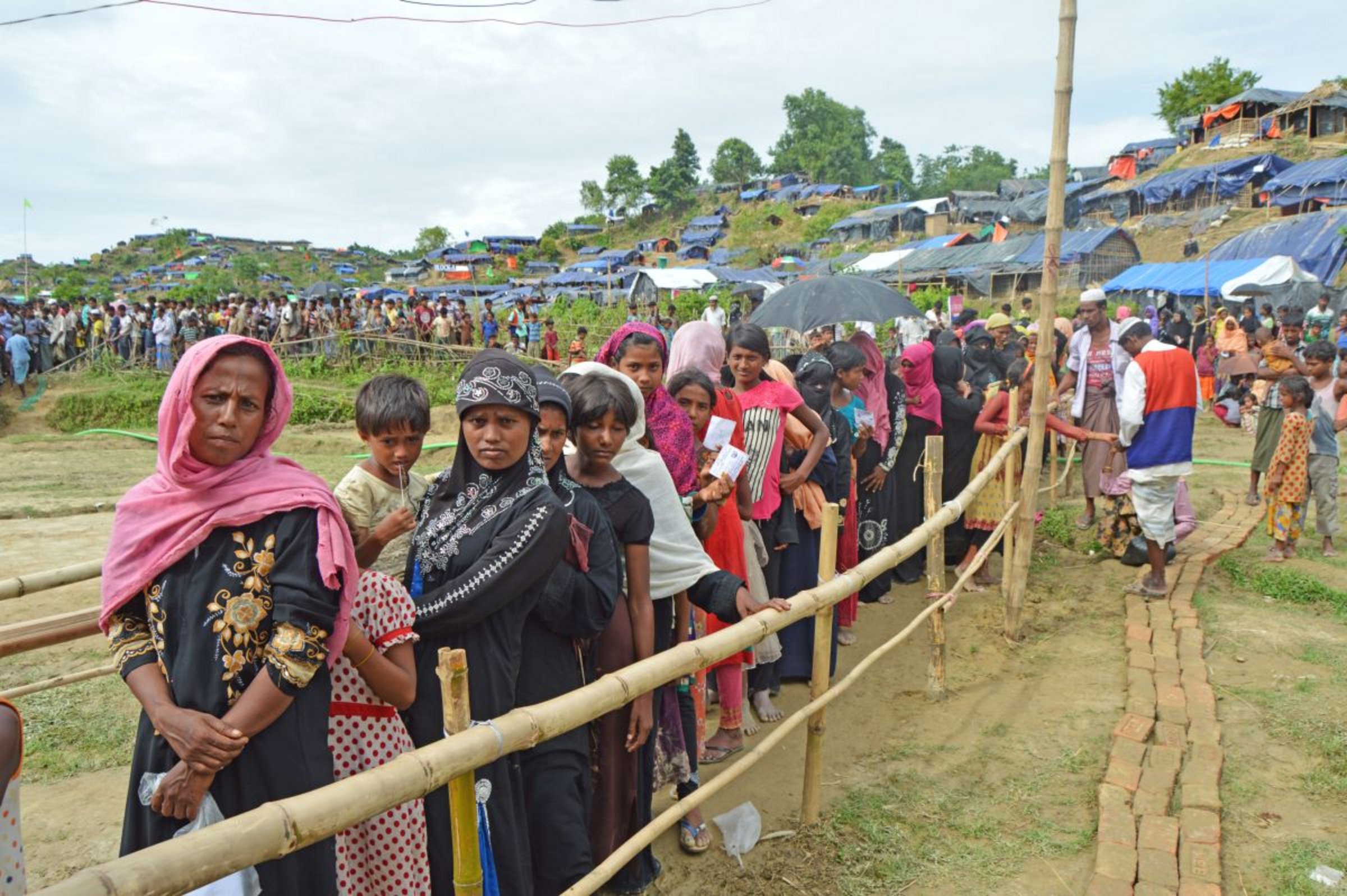 Spenden Bangladesch: Verteilung von Hilfsgütern an Rohingya Flüchtlinge