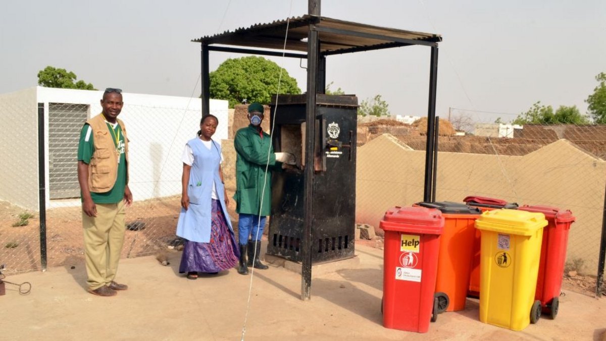 Mali: Abfalleimer verbessern die Gesundheit nachhaltig