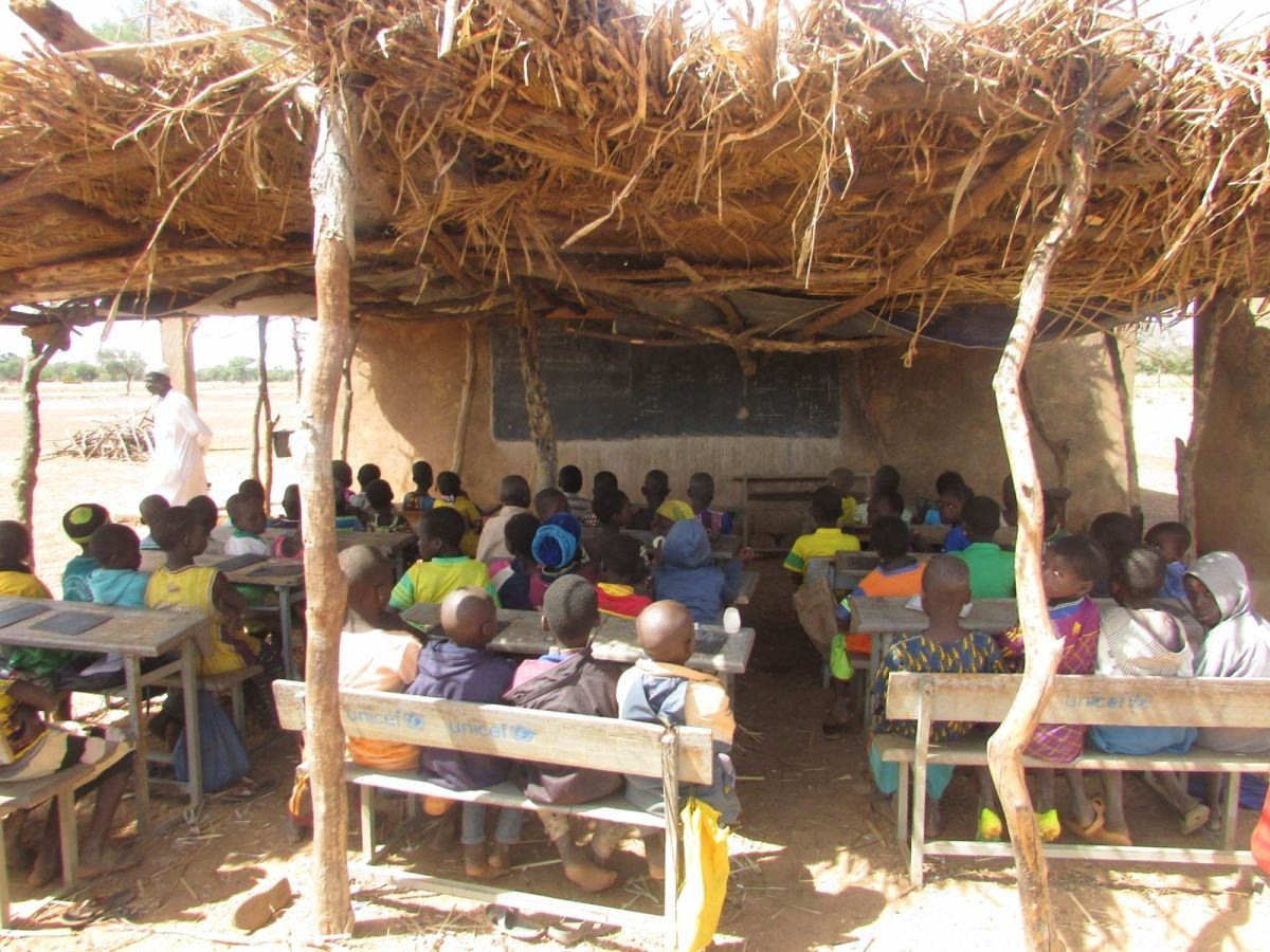 Spenden Burkina Faso: Strohhüttenschule in Sorogo