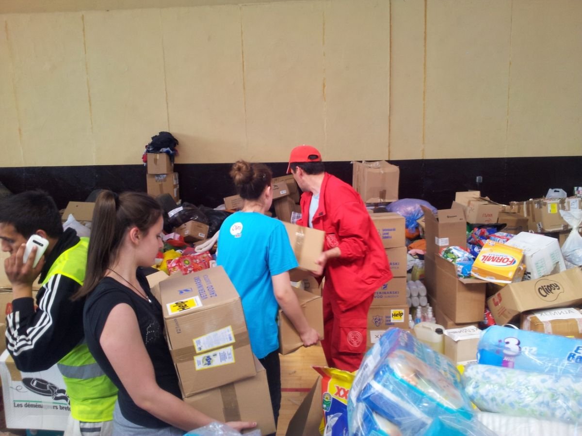 Hilfe in Notunterkünften in Serbien