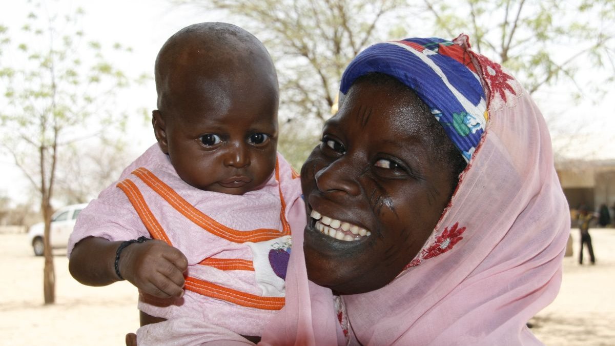 In Burkina Faso Mütter und Kinder unterstützen