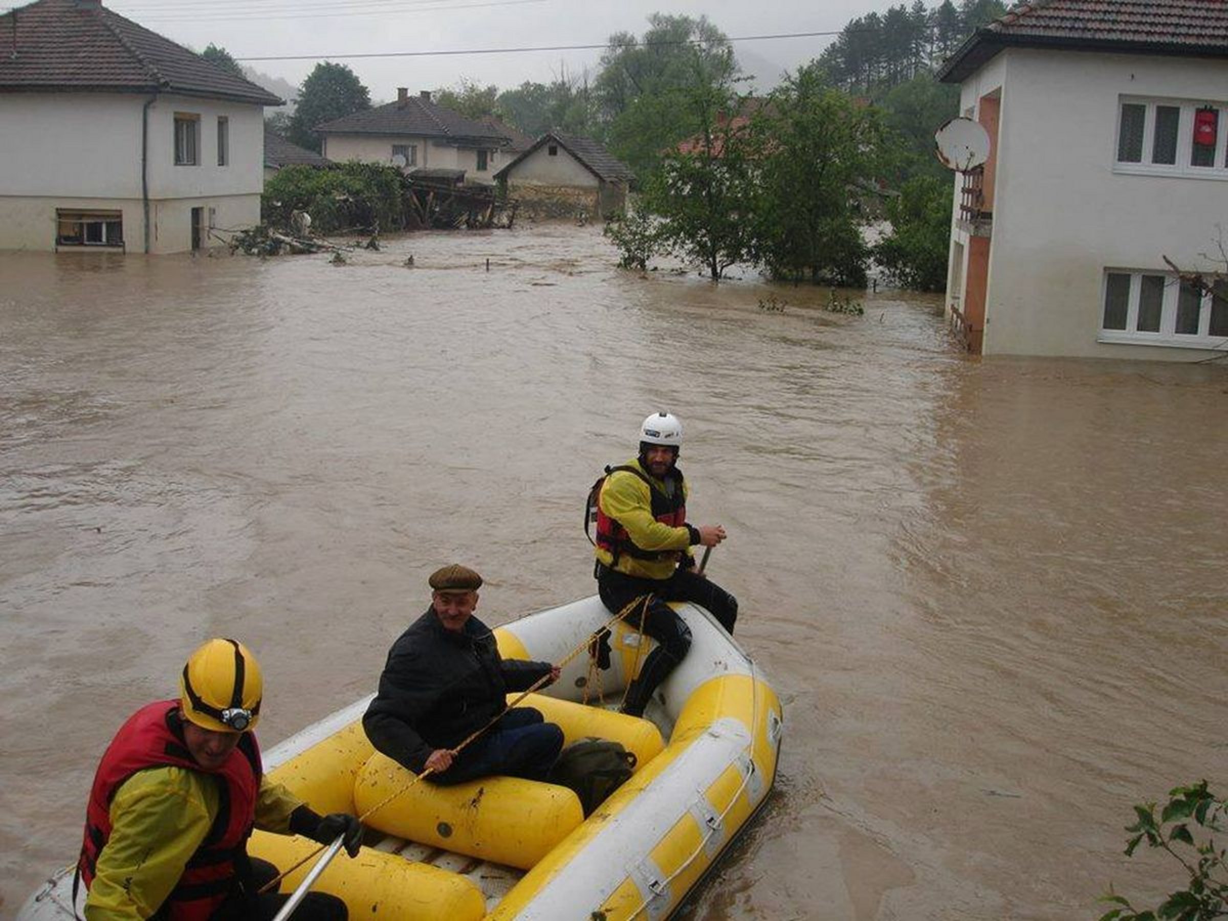 Helferteam nach Balkanflut in Bosnien