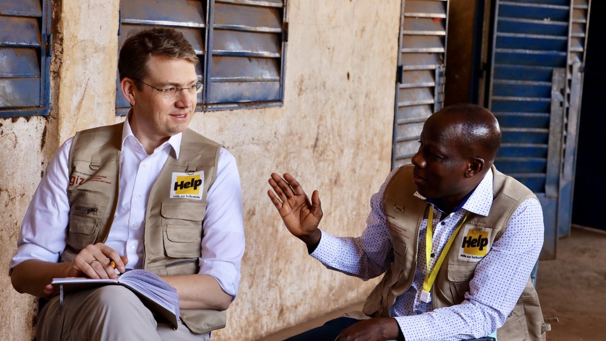Dr. Thorsten Klose-Zuber bei einem Projektbesuch in Mali