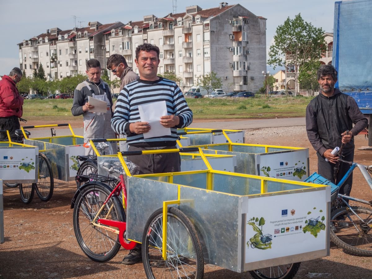 Spenden Südosteuropa: Help fördert die Müllsammlung vor Ort